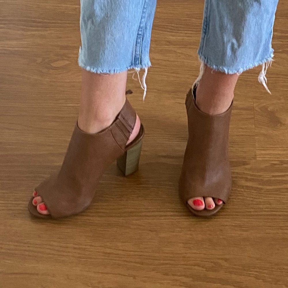 GAP Camel Slingback 3.5" Heels